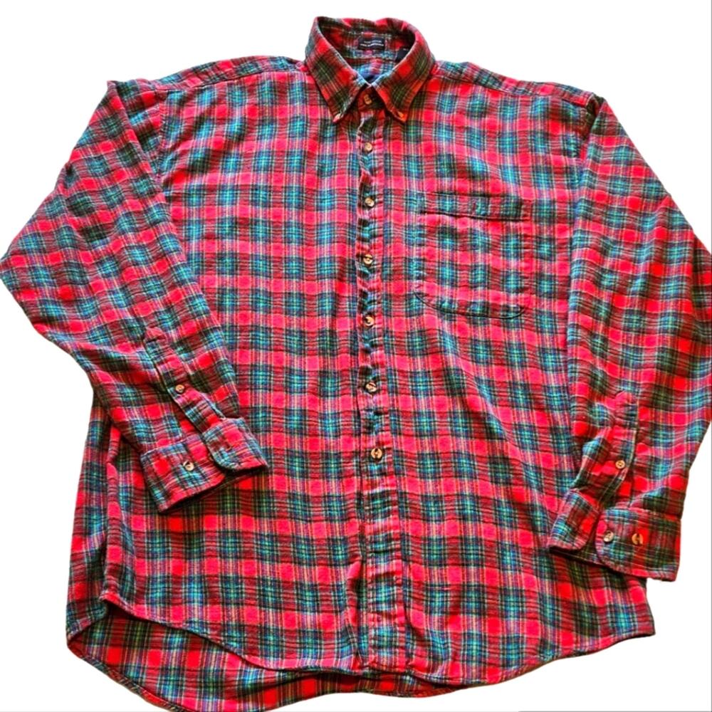 Vintage XL men's Stanley Blacker long sleeved button-down plaid shirt.
